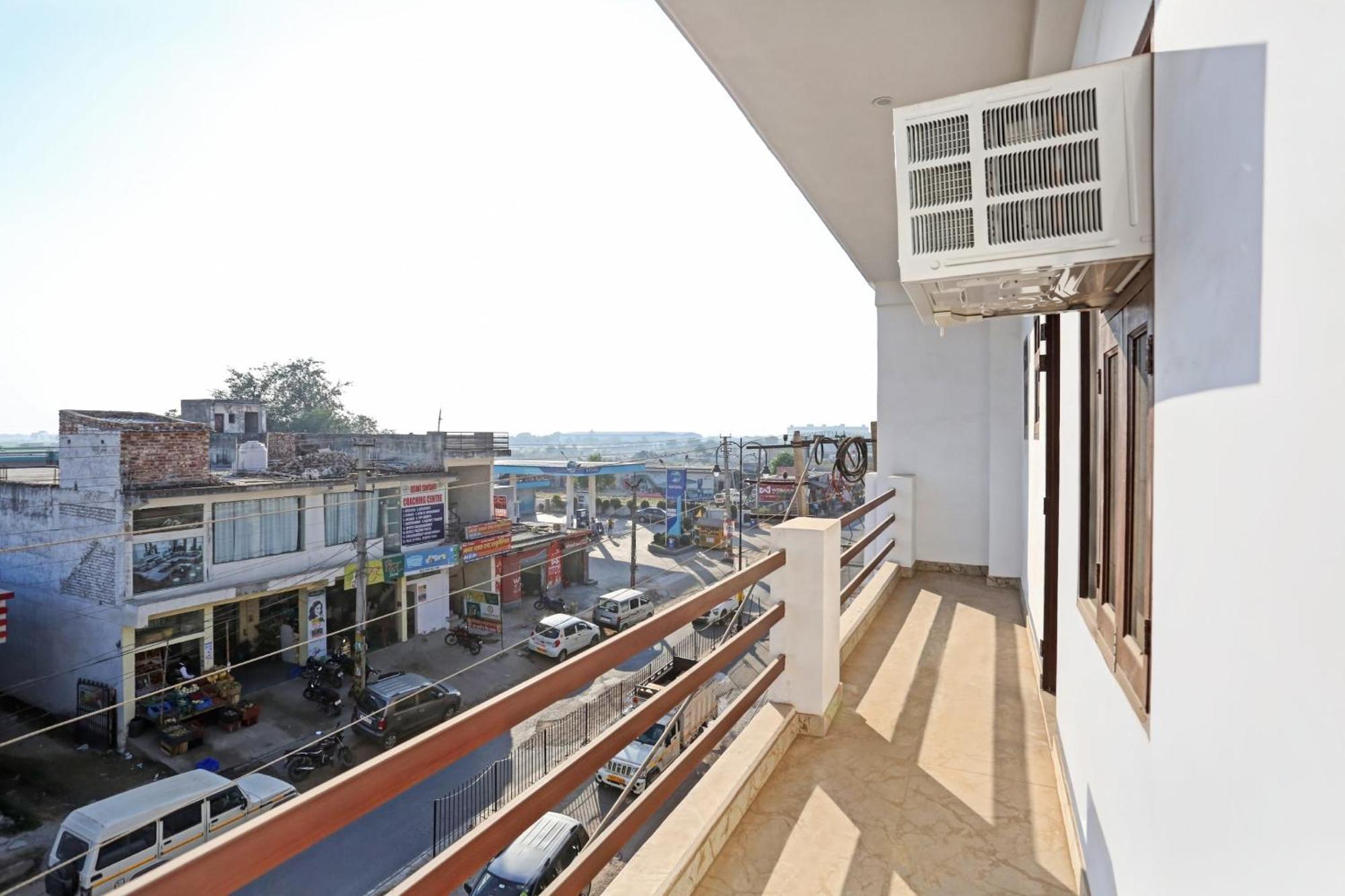 Collection O The Royal Fern Hotel Farrukhnagar Exterior photo